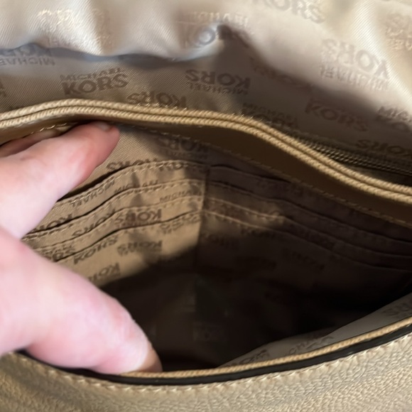 Michael Kors bag - Picture 9 of 16